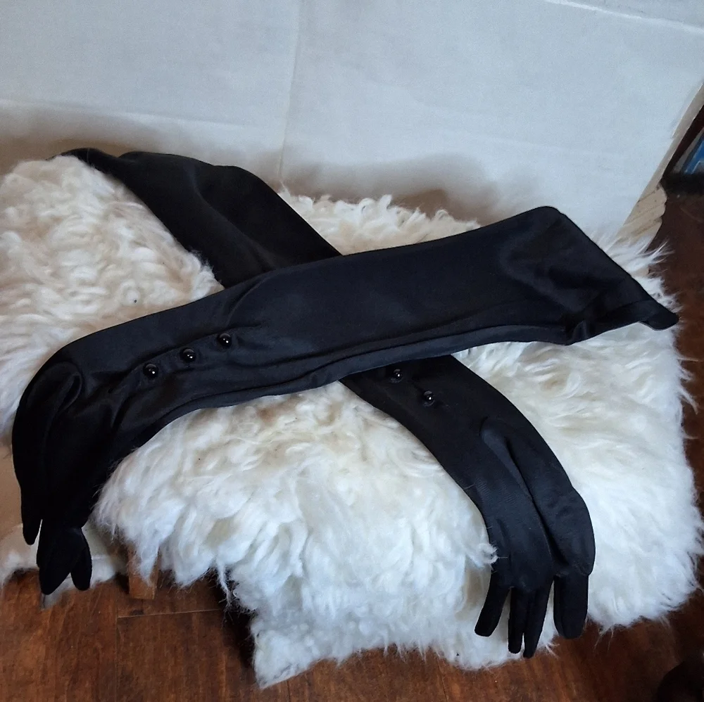 Vintage Black Opera Length Button Closure  Gloves S/ 0